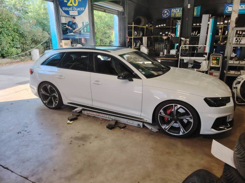 Vente de pneus  pour RS 4 proche de Saint Drézéry