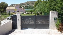 Pose de portail automatique sur mesure Istres dans les Bouches du Rhône API Control